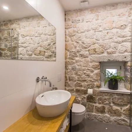 Historical House Few Meters From The * Kastela